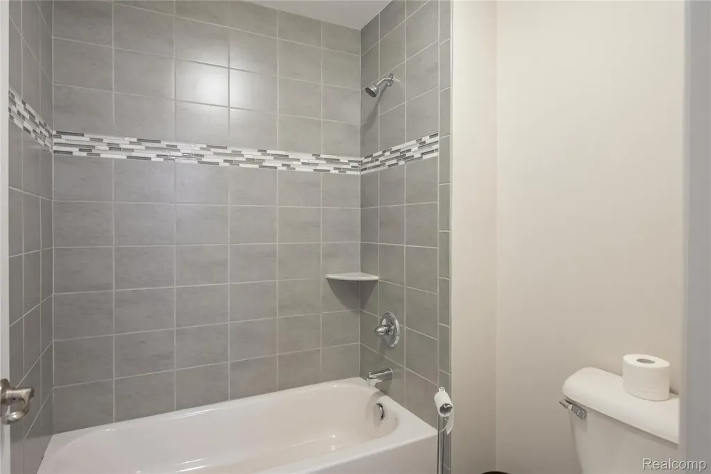 55712 Glenbrooke Drive Shelby Charter Township MI 48316