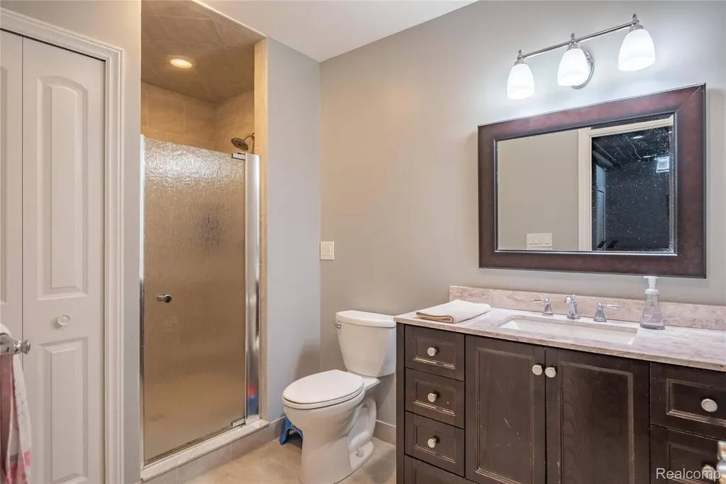 55712 Glenbrooke Drive Shelby Charter Township MI 48316