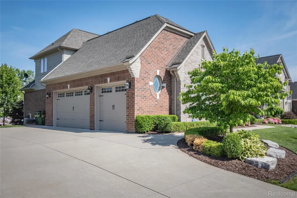 55712 Glenbrooke Drive Shelby Charter Township MI 48316
