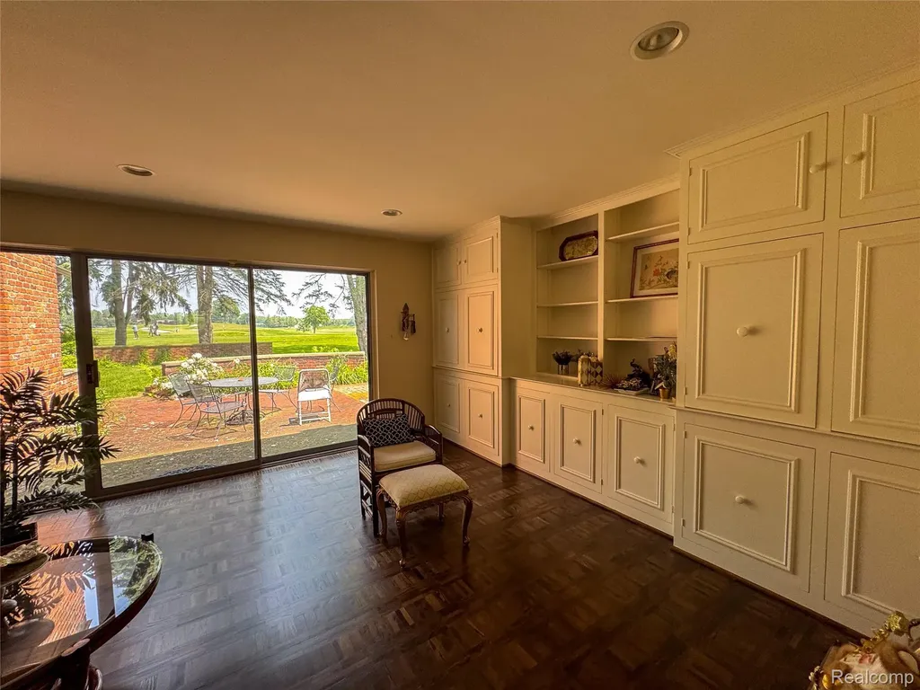 3880 Oakland Drive Bloomfield Hills City MI 48301