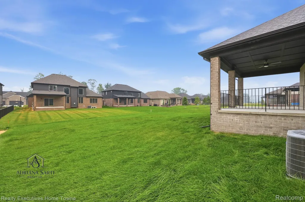 50733 Mistwood Drive Macomb Township MI 48042
