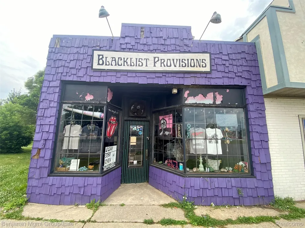 24953 Gratiot Avenue Eastpointe City MI 48021