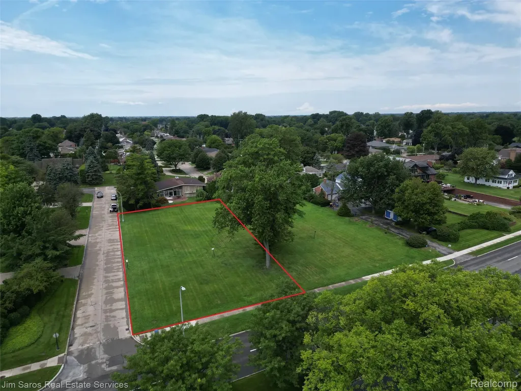 745 Lake Shore Road Village Of Grosse Pointe Shores City MI 48236