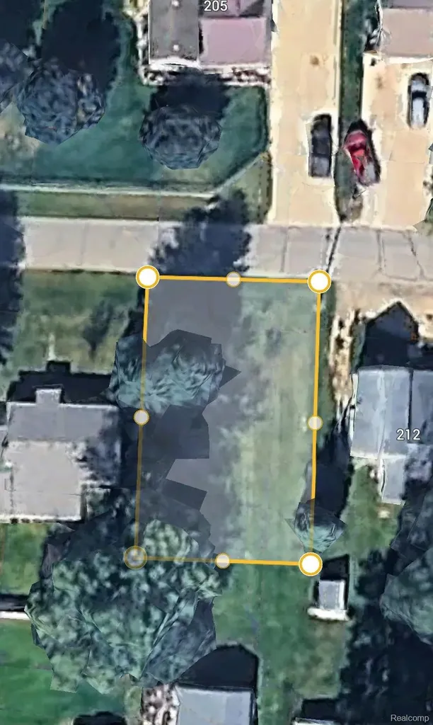 206 Emmett Byron Village MI 48418