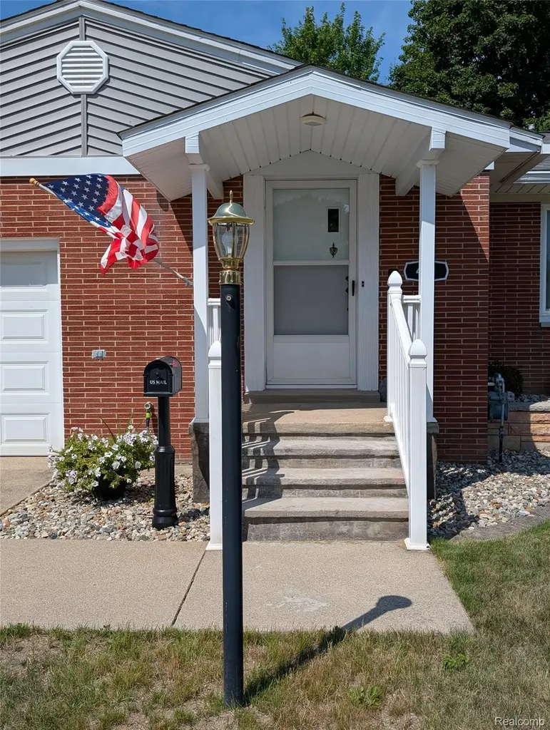 411 Cleveland Street Bad Axe City MI 48413