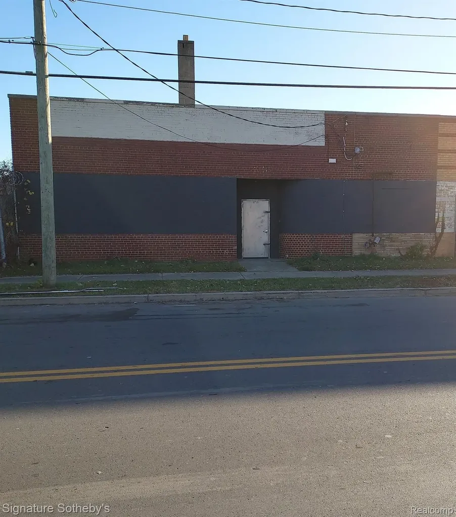 8735 S Lyndon Street Detroit City MI 48238