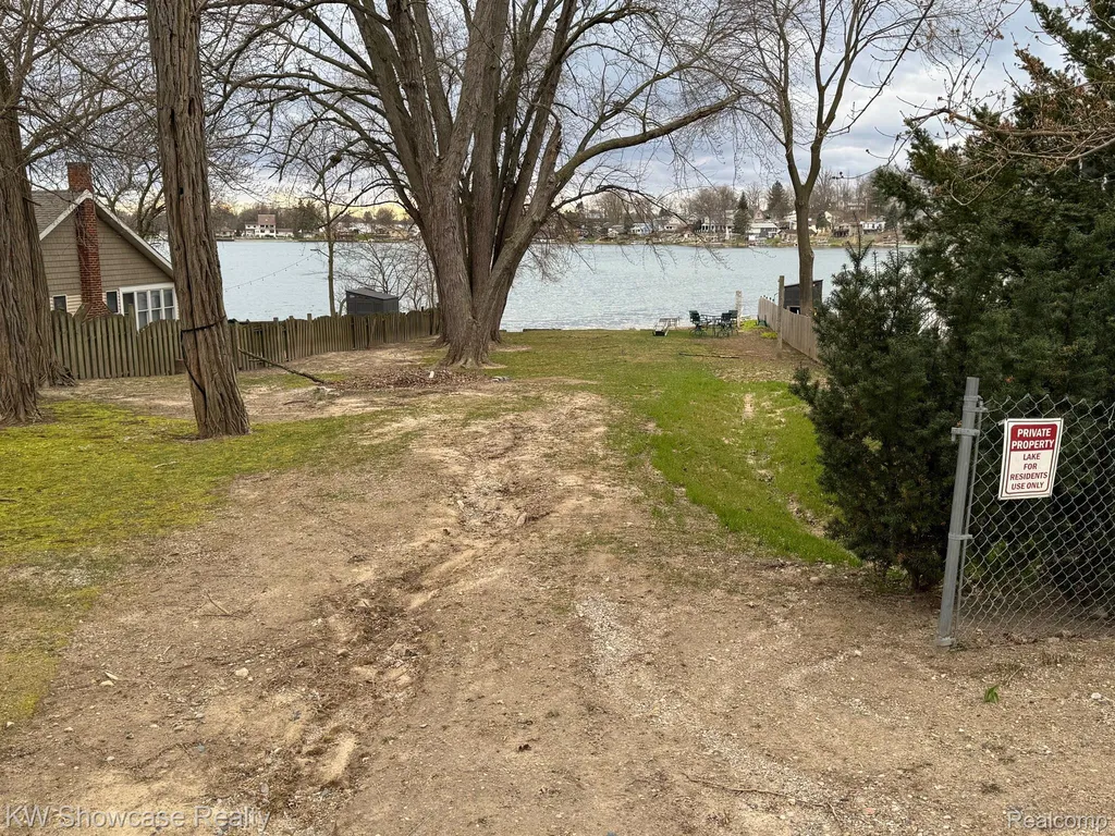 5821 Felske Drive Brighton Township MI 48116