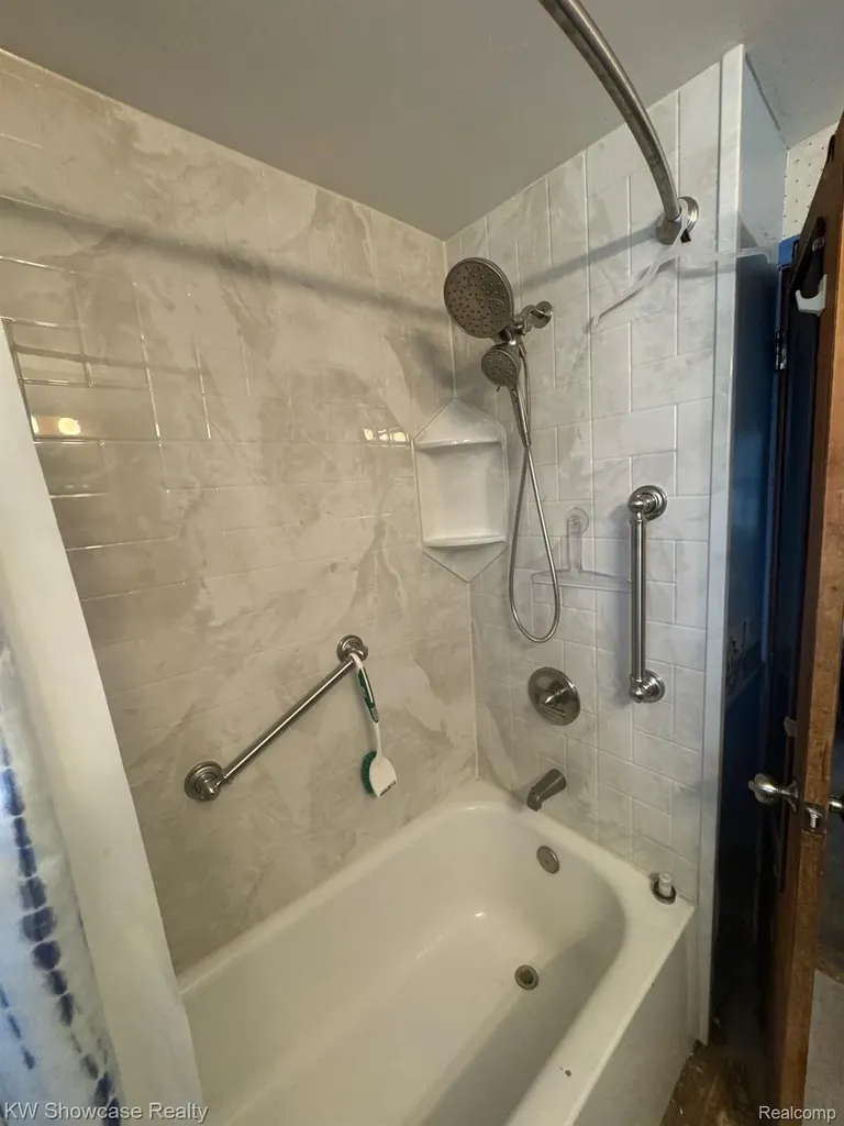 5821 Felske Drive Brighton Township MI 48116