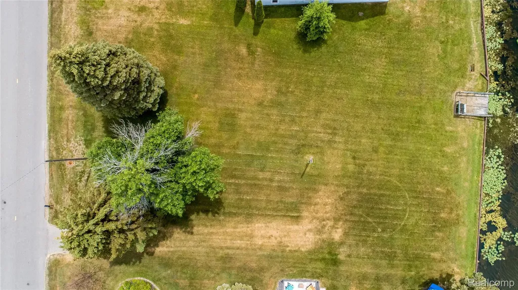1840 S Riverside Drive Au Gres City MI 48703