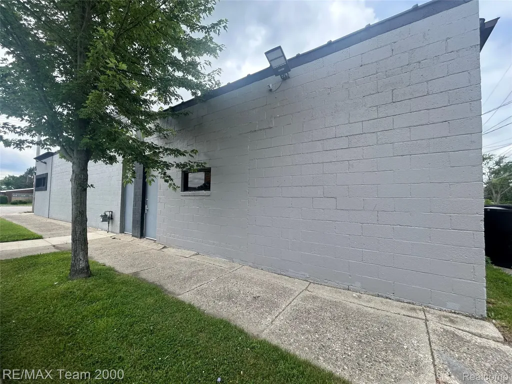 19600 Joy Road Detroit City MI 48228