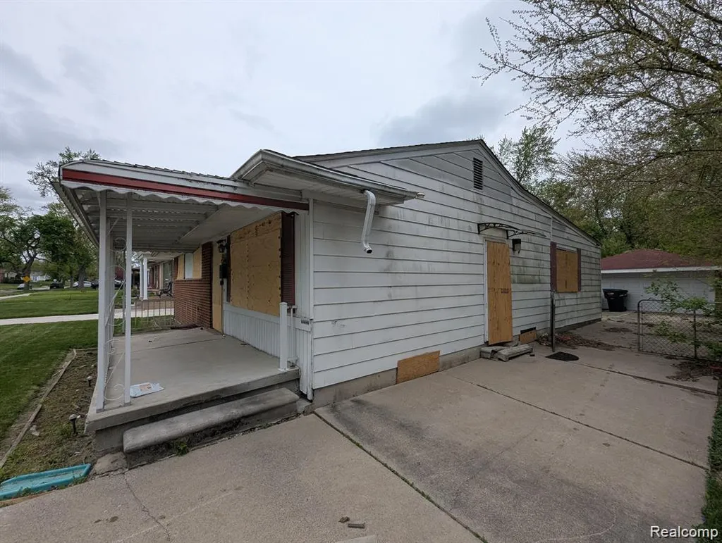 16580 Winston Street Detroit City MI 48219