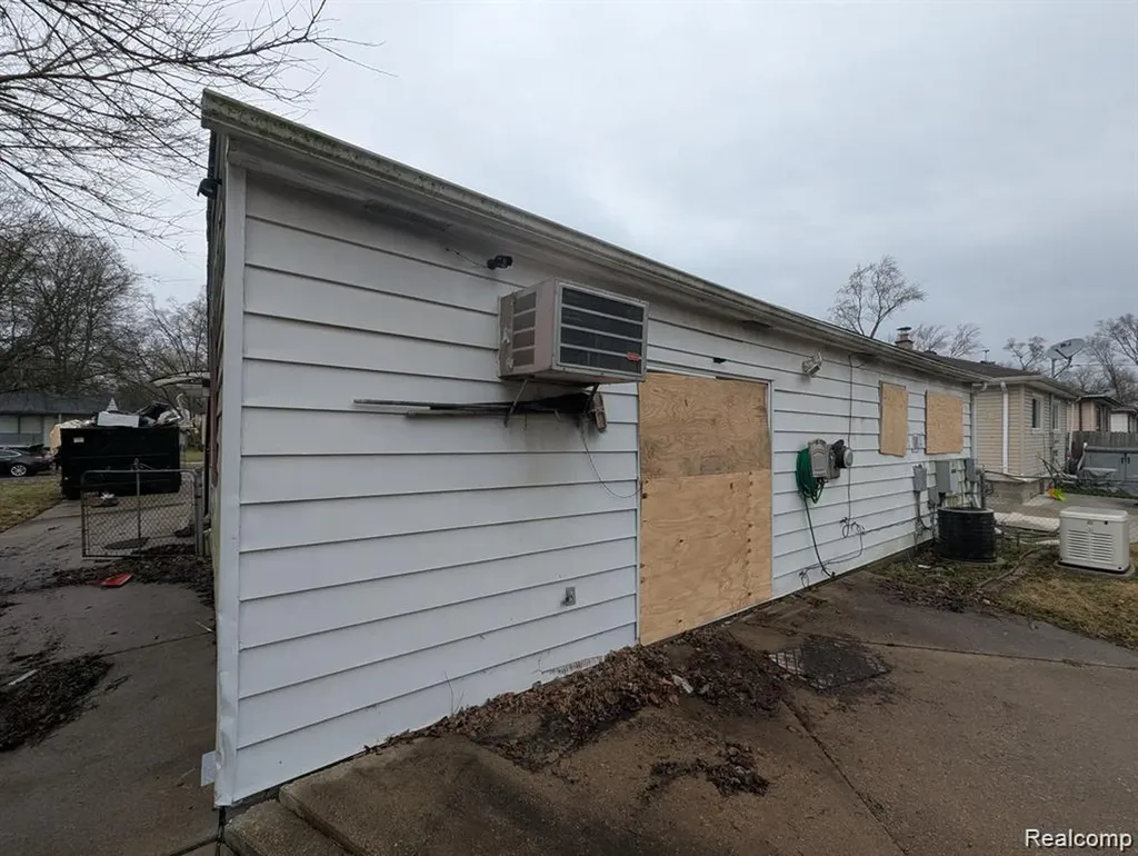16580 Winston Street Detroit City MI 48219