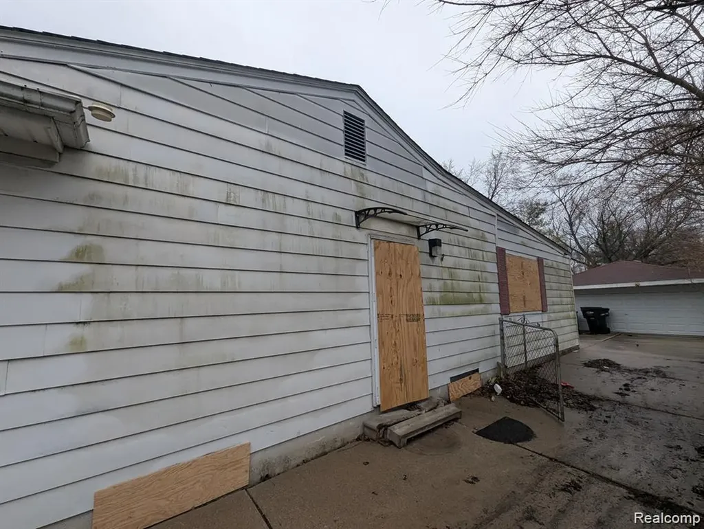 16580 Winston Street Detroit City MI 48219