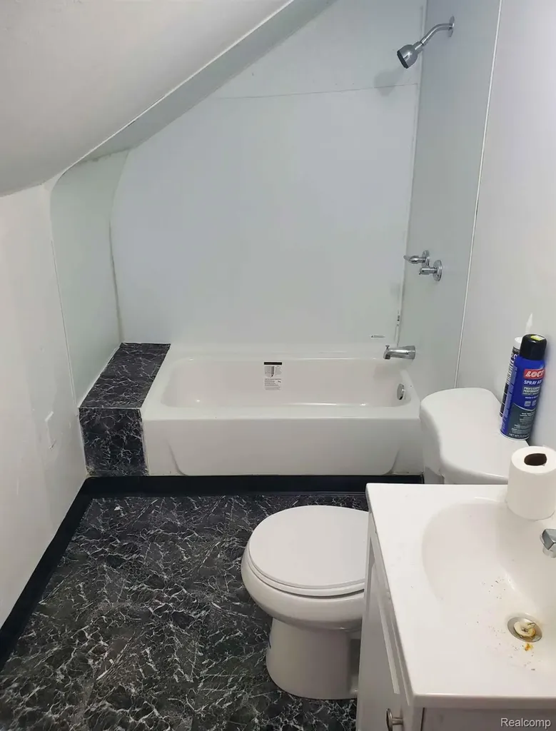 13469 Dwyer Street Hamtramck City MI 48212