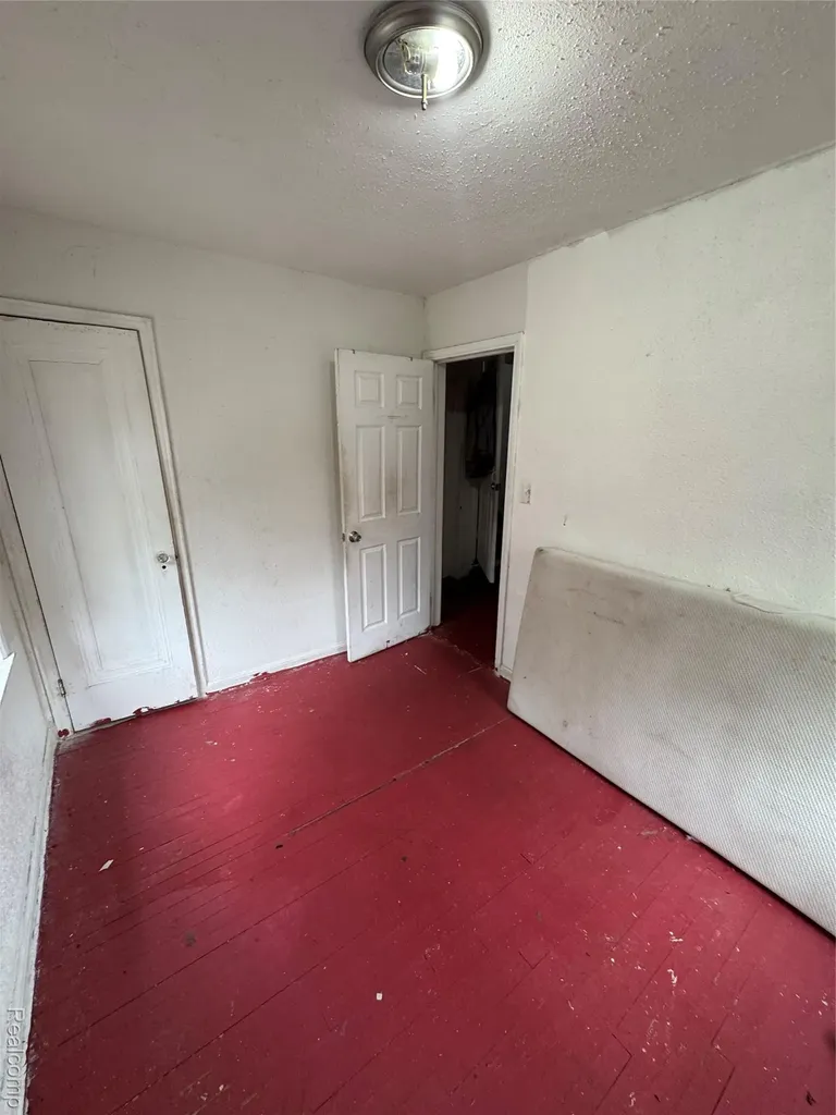 13469 Dwyer Street Hamtramck City MI 48212