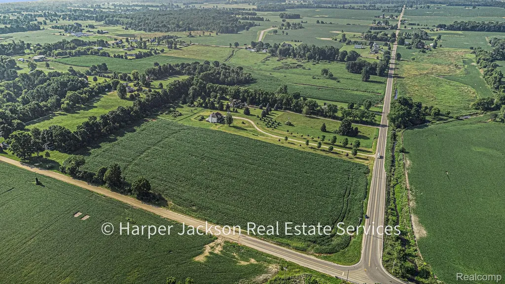 00 Fowlerville Conway Township MI 48836