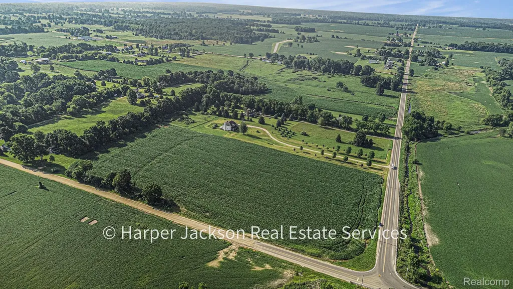 00 Fowlerville Conway Township MI 48836