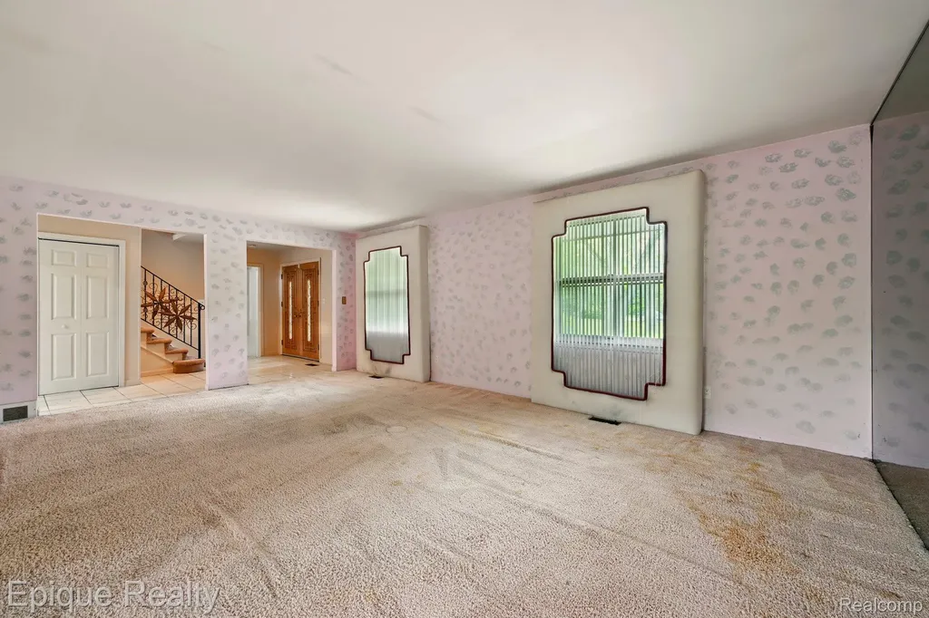 25226 Ingleside Drive Southfield City MI 48033