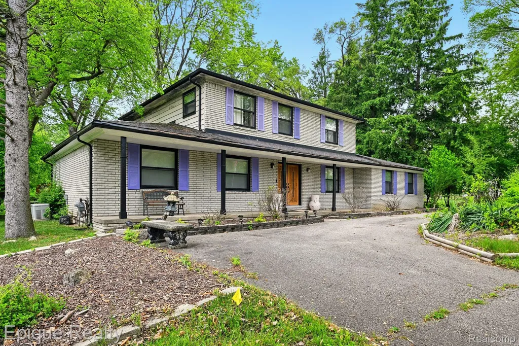 25226 Ingleside Drive Southfield City MI 48033