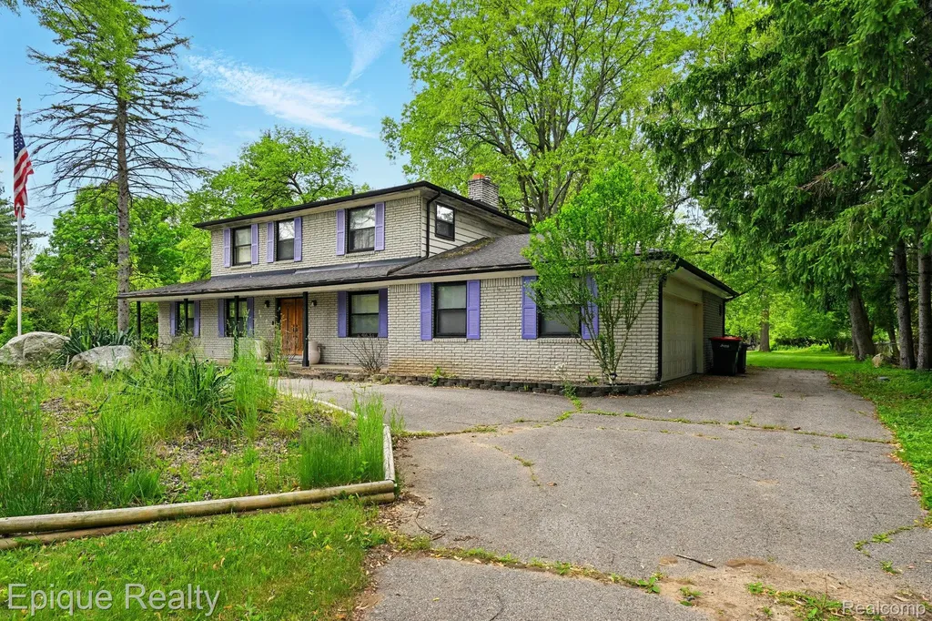 25226 Ingleside Drive Southfield City MI 48033