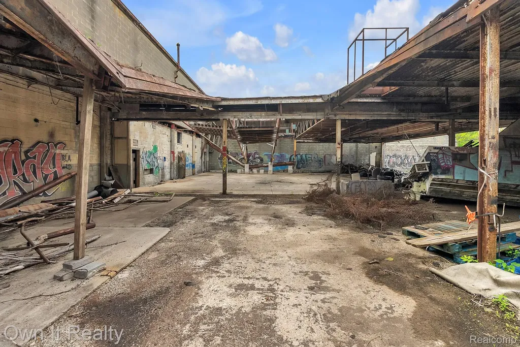 8616 Grinnell Street Detroit City MI 48213