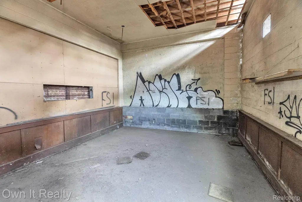 8616 Grinnell Street Detroit City MI 48213