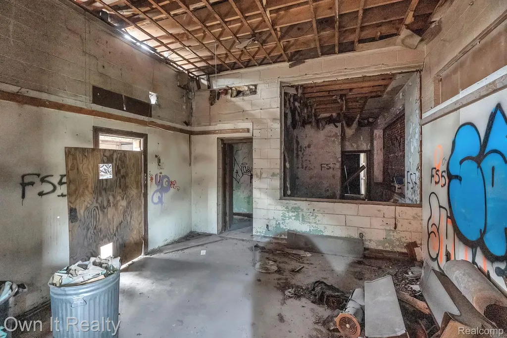 8616 Grinnell Street Detroit City MI 48213
