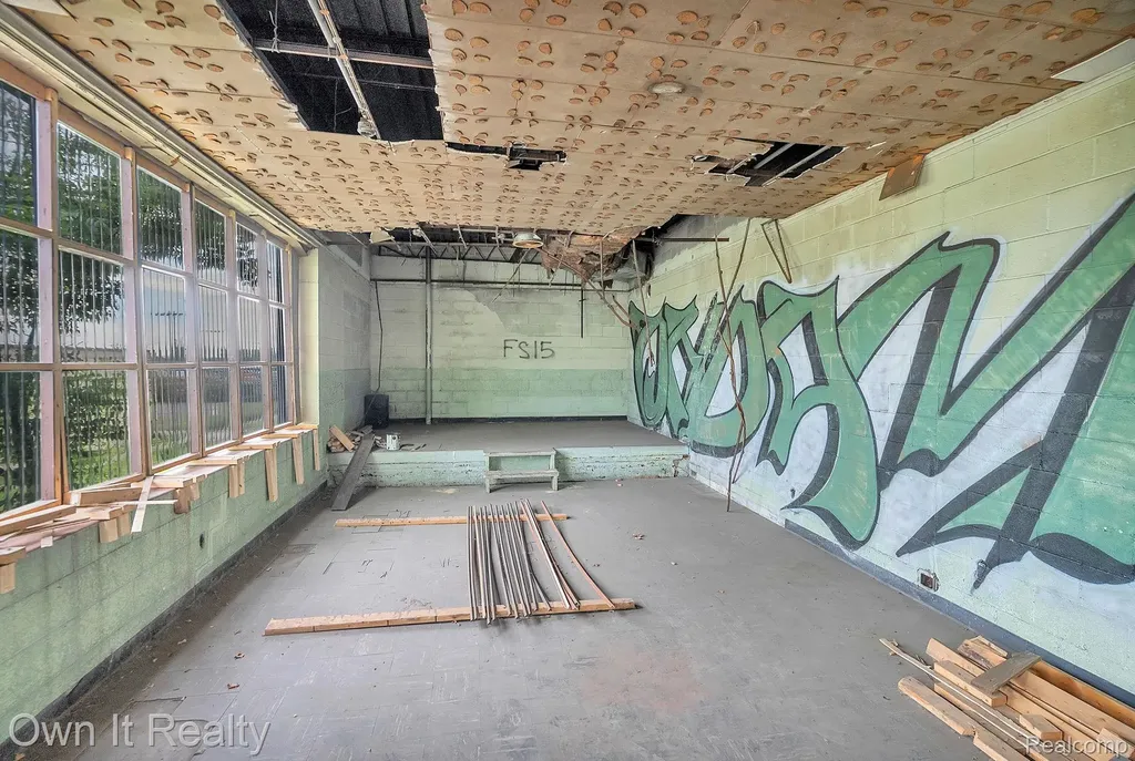 8616 Grinnell Street Detroit City MI 48213
