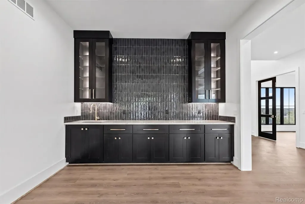 4369 The Heights Boulevard Rochester City MI 48306