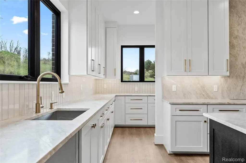 4369 The Heights Boulevard Rochester City MI 48306
