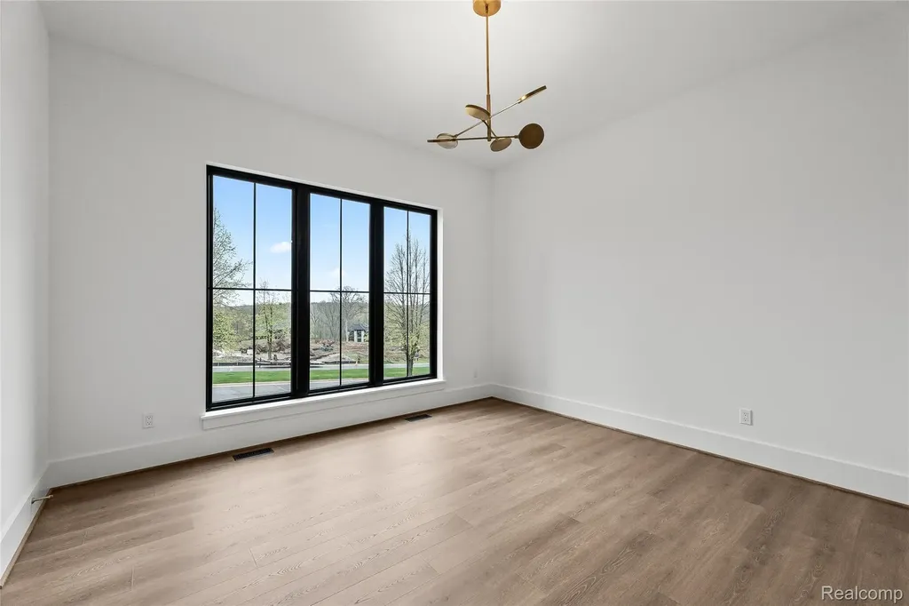 4369 The Heights Boulevard Rochester City MI 48306