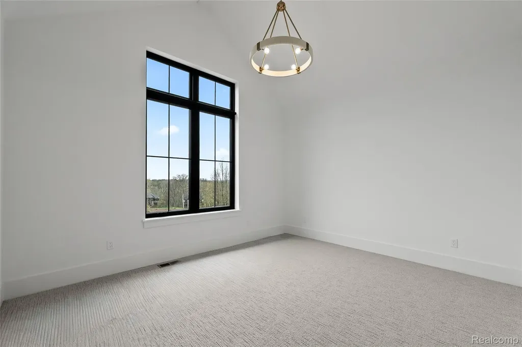 4369 The Heights Boulevard Rochester City MI 48306