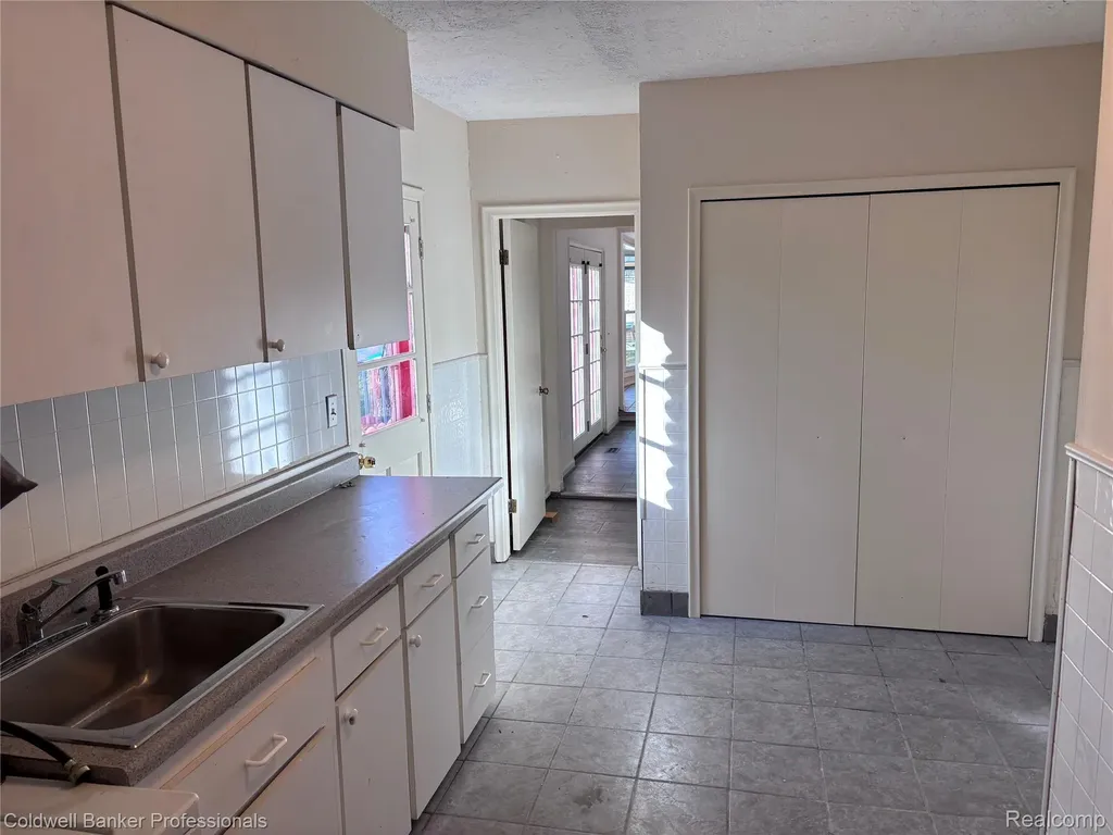 5550 25 Mile Road Shelby Charter Township MI 48316