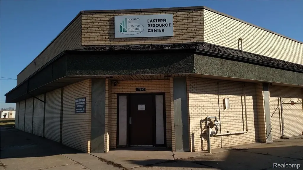 17910 Van Dyke Street Detroit City MI 48234