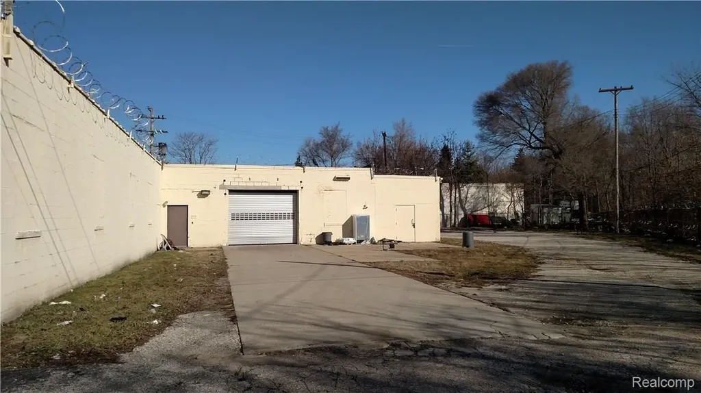 17910 Van Dyke Street Detroit City MI 48234