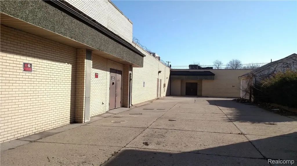 17910 Van Dyke Street Detroit City MI 48234