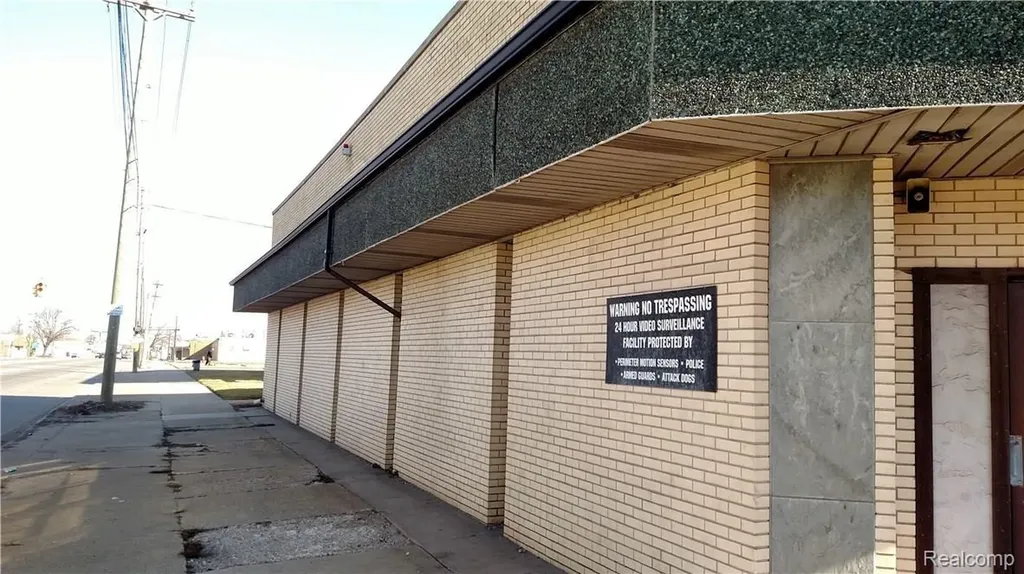 17910 Van Dyke Street Detroit City MI 48234