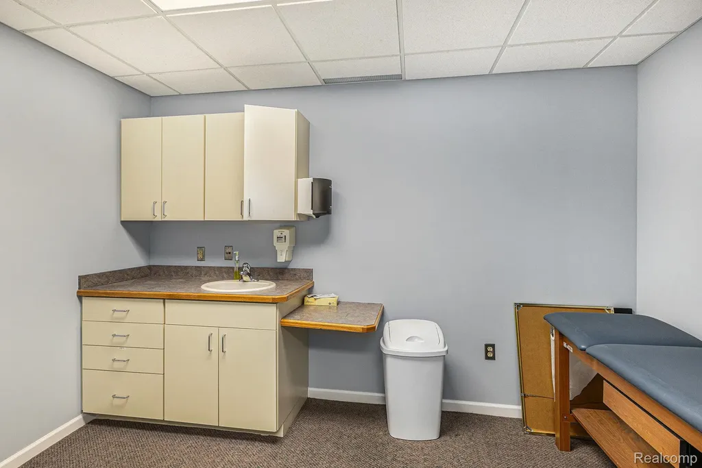 1350 E M 21 Caledonia Charter Township MI 48867