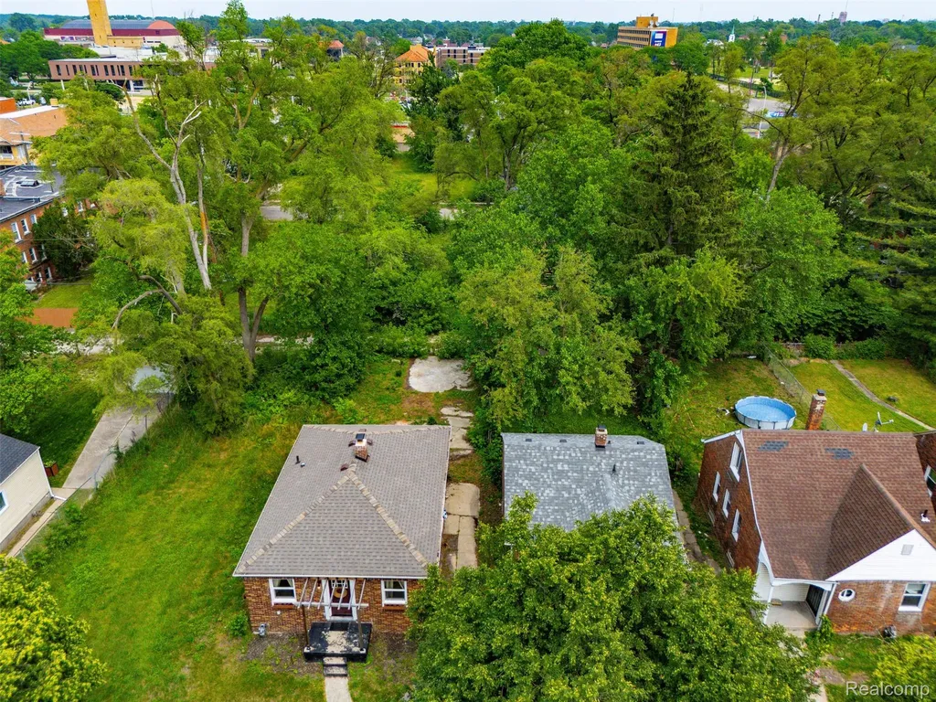 16226 Santa Rosa Drive Detroit City MI 48221