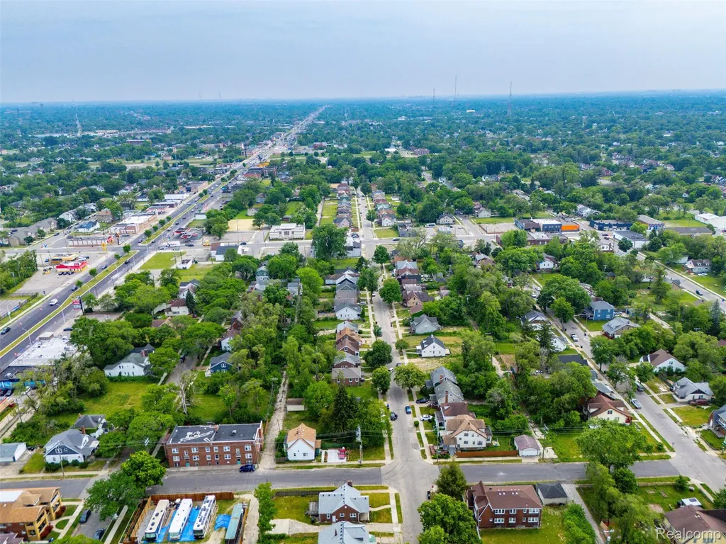 16226 Santa Rosa Drive Detroit City MI 48221