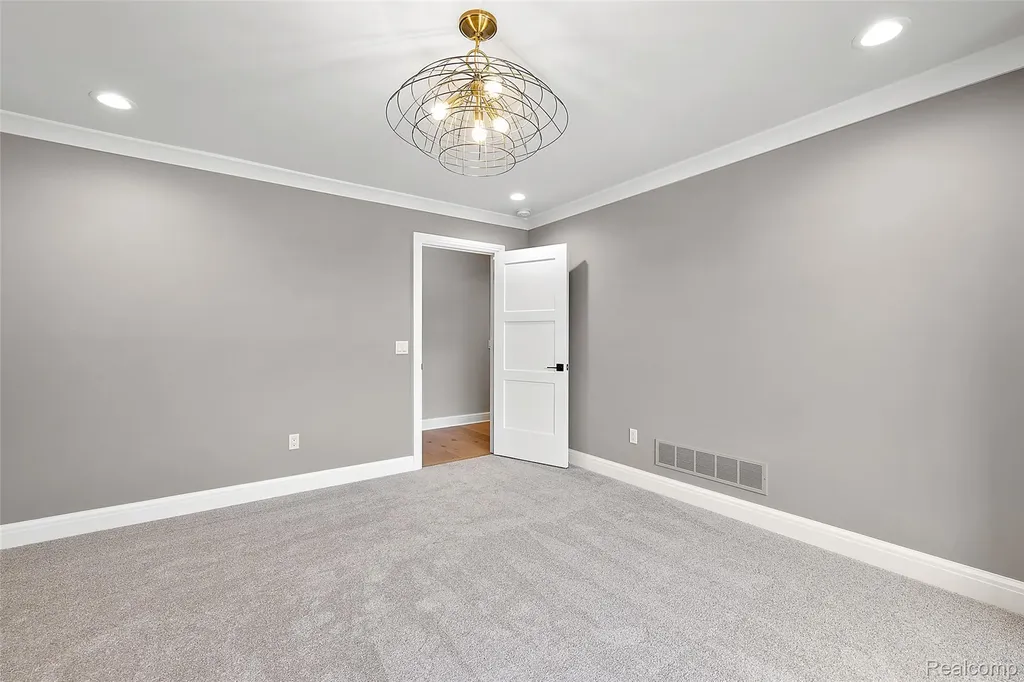 3268 Willis Drive Oakland Charter Township MI 48306