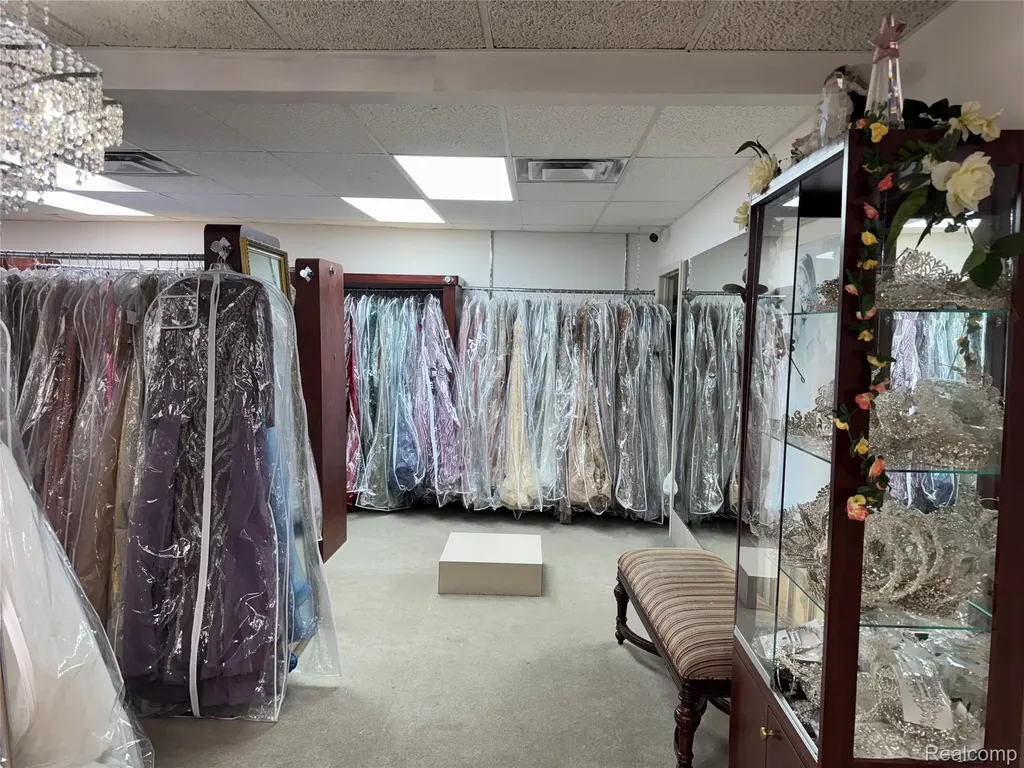 5050 E Greenfield Road Dearborn City MI 48126