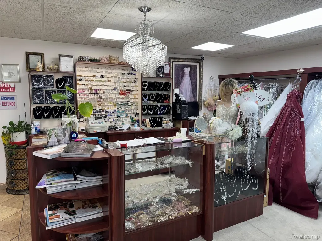 5050 E Greenfield Road Dearborn City MI 48126