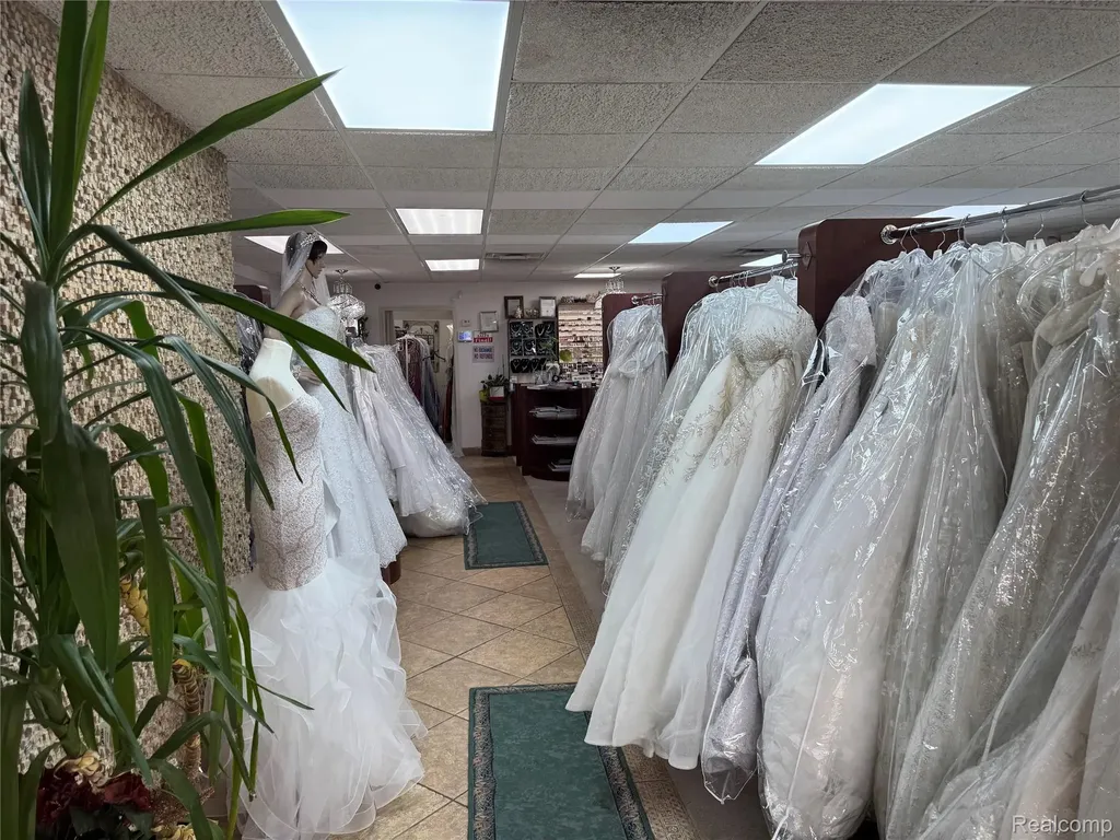 5050 E Greenfield Road Dearborn City MI 48126