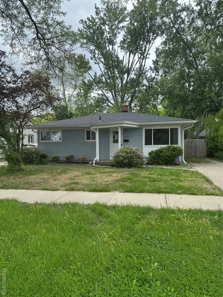 4227 Crooks Road Royal Oak City MI 48073
