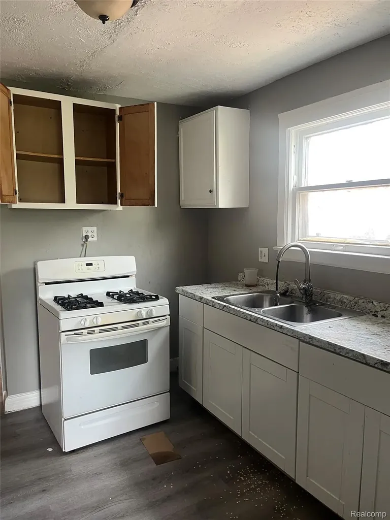 14898 Appoline Street Detroit City MI 48227