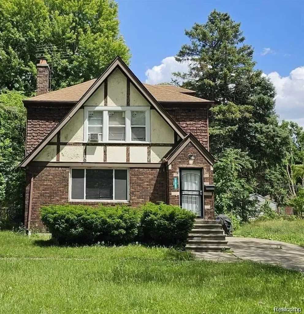 19192 Strasburg Street Detroit City MI 48205