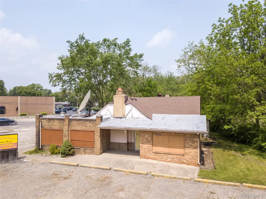 21090 Goddard Road Taylor City MI 48180