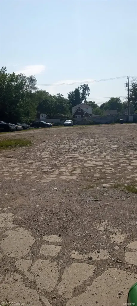 9400 Roselawn Street Detroit City MI 48204