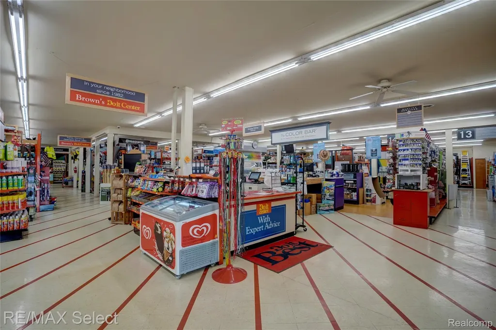7281 S State Road Goodrich Village MI 48438